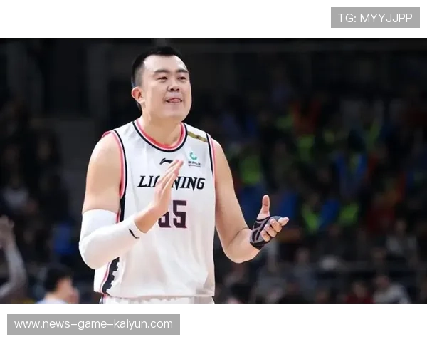 韩德君体重优势极大,辽宁内线基本无解