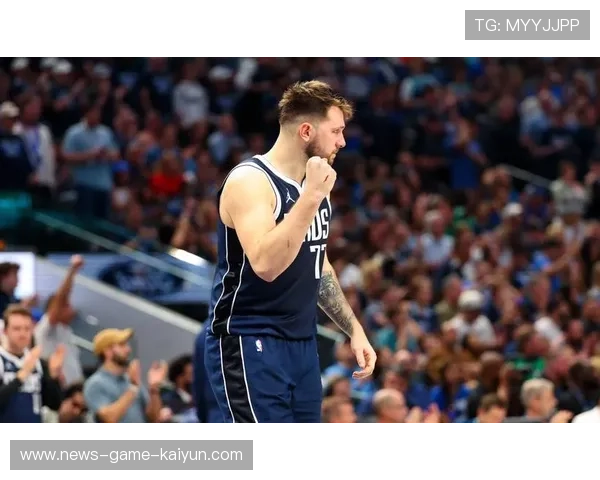 东契奇大范围分球制造空位三分，独行侠节奏平稳